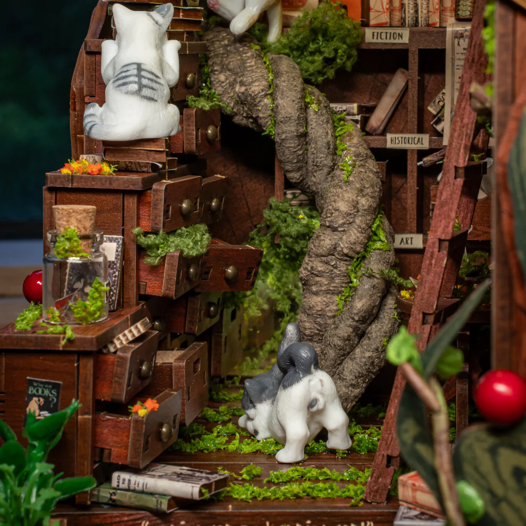 Cats Crossing Book Nook Kit - Image 4