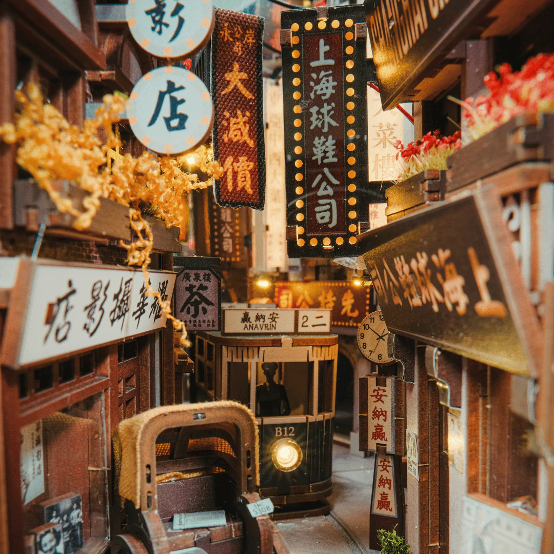 Old Shanghai Book Nook Kit - Image 3