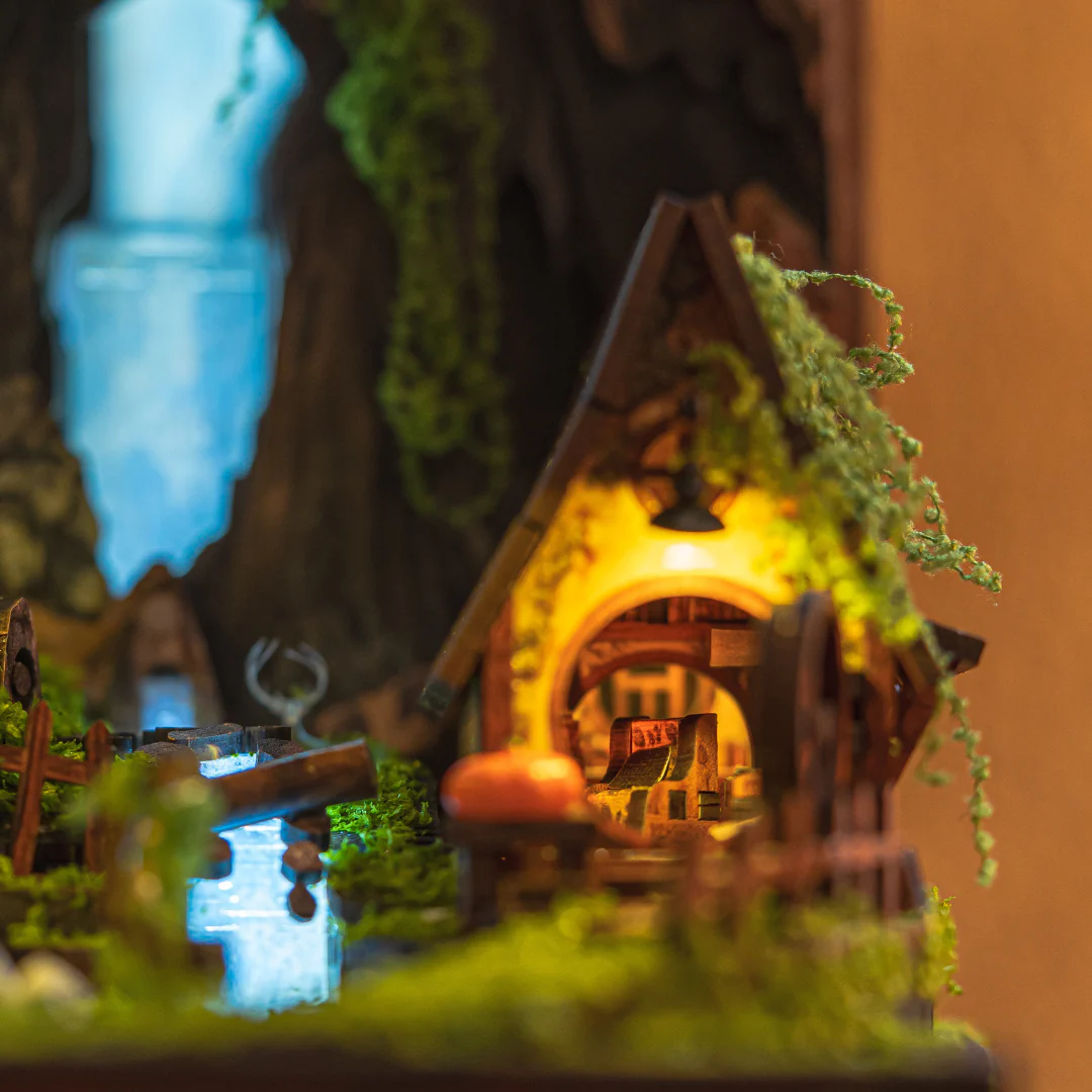 Whispering Hollow Miniature House Kit (Music Box) | Collector's Edition - Image 9